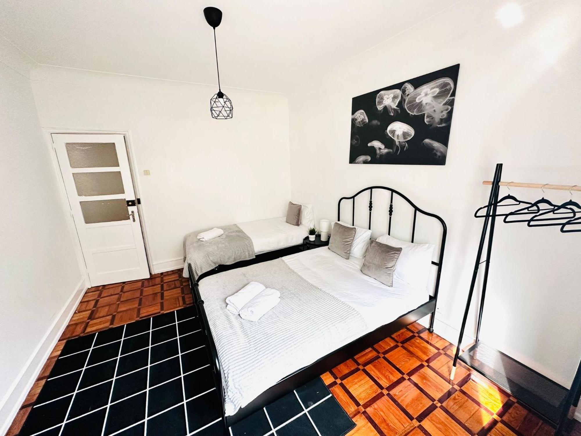 Rooms, Location For Tourists * Lissabon