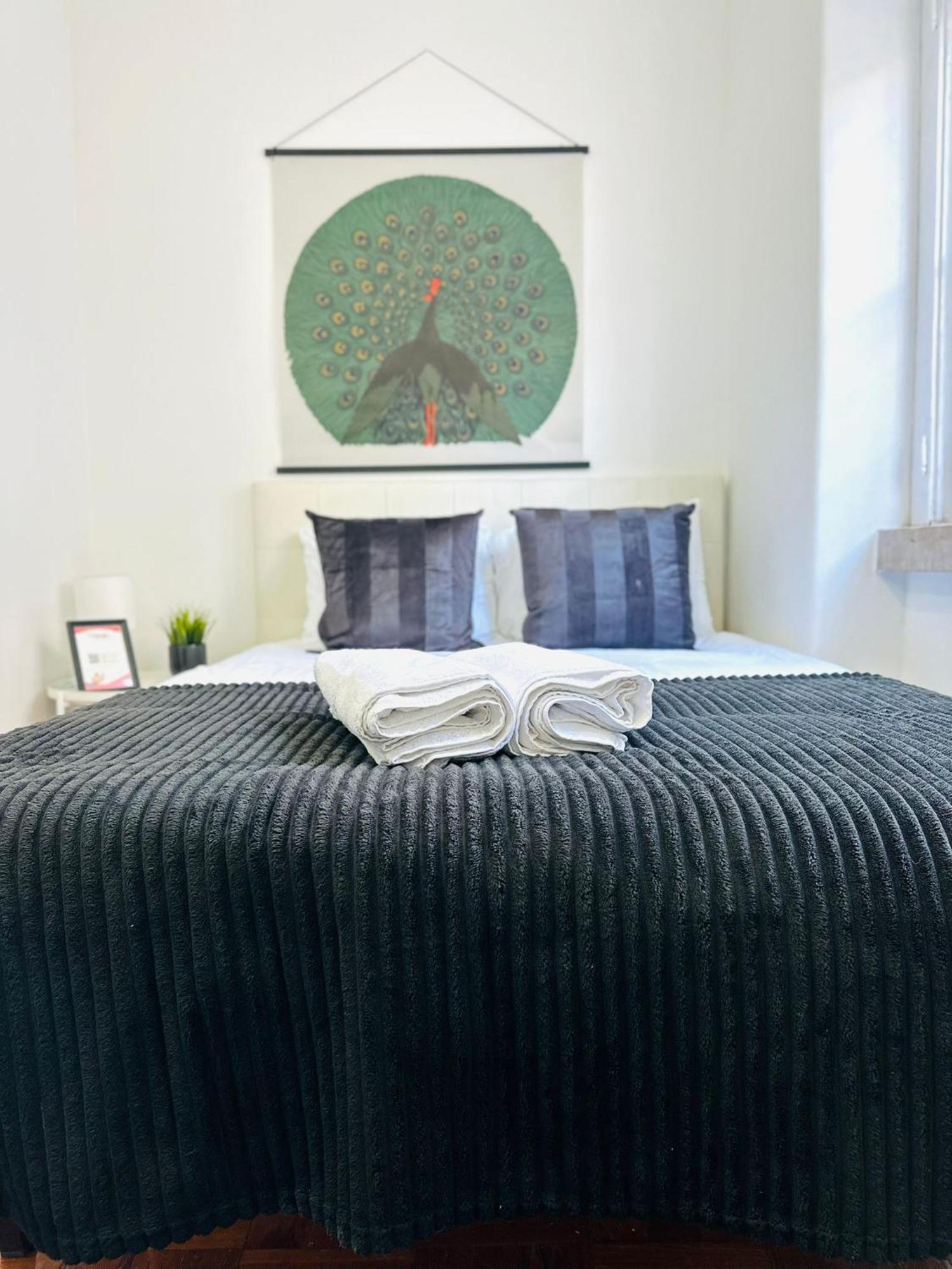 Rooms, Location For Tourists * Lissabon