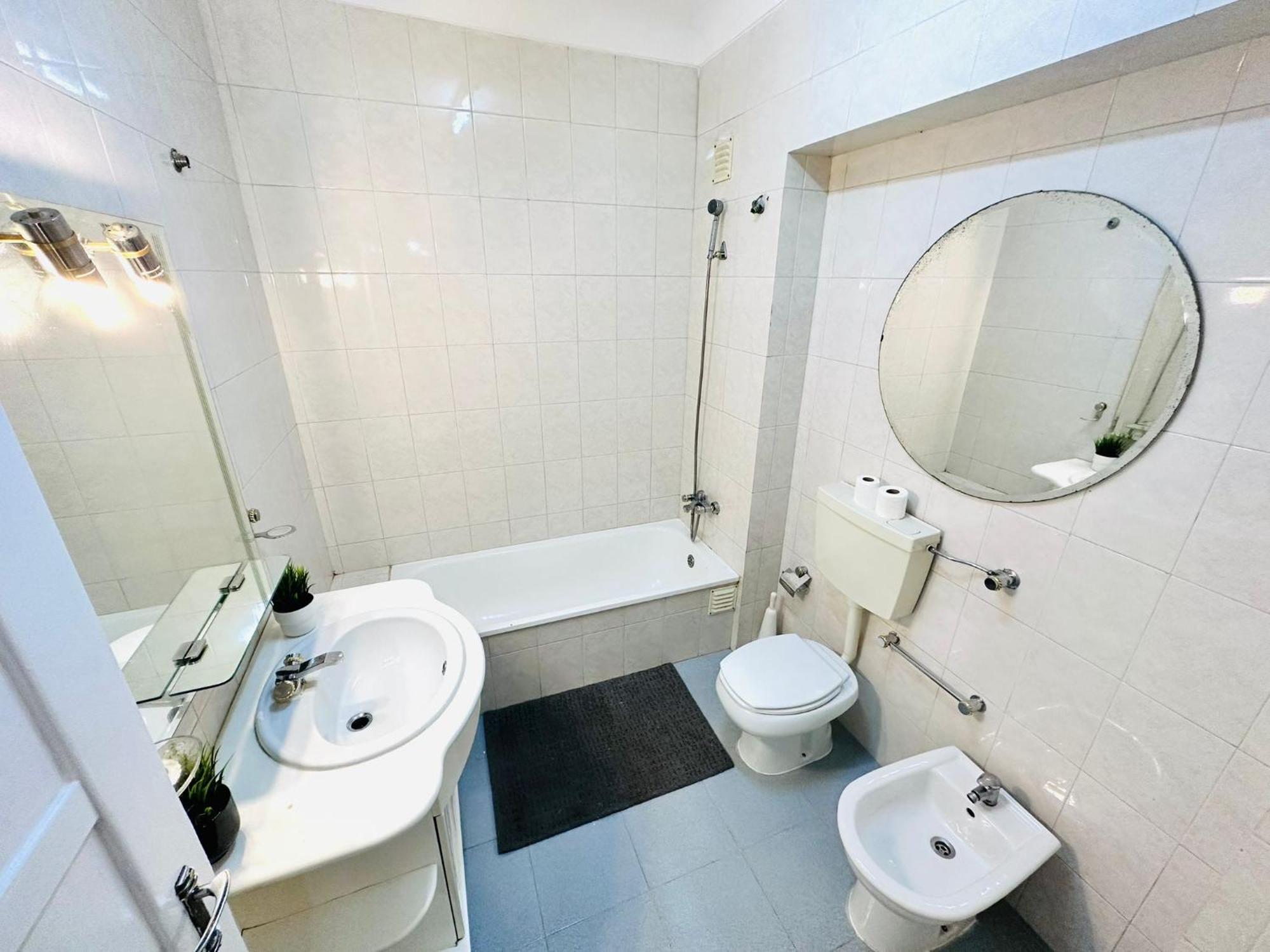 Rooms, Location For Tourists * Lissabon
